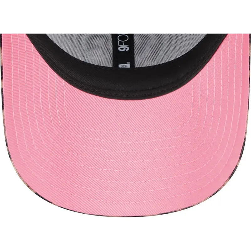 shapka-izvita-leopard-reguliruem-rosa-9forty-velour-na-new-york-yankees-mlb-ot-new-era