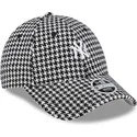 casquette-courbee-noire-et-blanche-ajustable-pour-femme-9forty-houndstooth-new-york-yankees-mlb-new-era