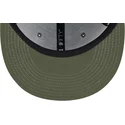 shapka-ploska-zelena-snapbek-9fifty-league-essential-na-new-york-yankees-mlb-ot-new-era