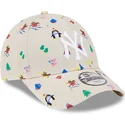 shapka-izvita-bezhov-reguliruem-za-deca-9forty-festive-na-new-york-yankees-mlb-ot-new-era