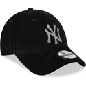 verstellbare-schwarze-curved-cap-9forty-wide-cord-der-new-york-yankees-mlb-von-new-era