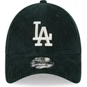 casquette-courbee-verte-ajustable-avec-logo-beige-9forty-wide-cord-los-angeles-dodgers-mlb-new-era