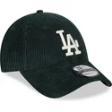 verstellbare-grune-kappe-mit-gebogenem-schirm-und-beigem-logo-9forty-wide-cord-der-los-angeles-dodgers-mlb-von-new-era