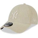 shapka-izvita-bezhov-reguliruema-9forty-wide-cord-na-new-york-yankees-mlb-ot-new-era