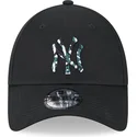 shapka-izvita-cherna-reguliruem-9forty-seasonal-infill-na-new-york-yankees-mlb-ot-new-era