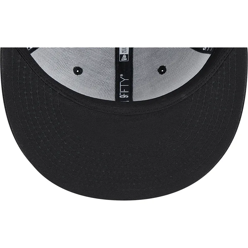 shapka-ploska-cherna-snapbek-9fifty-seasonal-infill-na-new-york-yankees-mlb-ot-new-era