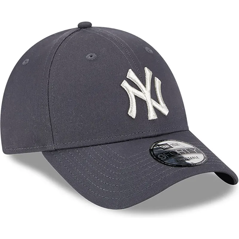 shapka-izvita-siv-reguliruem-9forty-metallic-na-new-york-yankees-mlb-ot-new-era