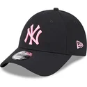 shapka-izvita-cherna-reguliruem-rosa-9forty-neon-na-new-york-yankees-mlb-ot-new-era