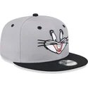 shapka-ploska-siv-snapbek-9fifty-na-bugs-bunny-looney-tunes-ot-new-era