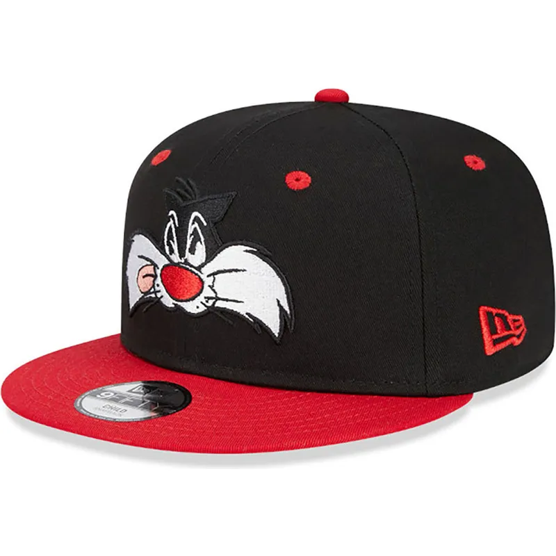shapka-ploska-cherna-snapbek-9fifty-na-silvestre-looney-tunes-ot-new-era