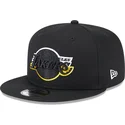 shapka-ploska-cherna-snapbek-9fifty-split-na-los-angeles-lakers-nba-ot-new-era