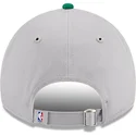shapka-izvita-siv-reguliruem-9twenty-tip-off-2023-na-boston-celtics-nba-ot-new-era