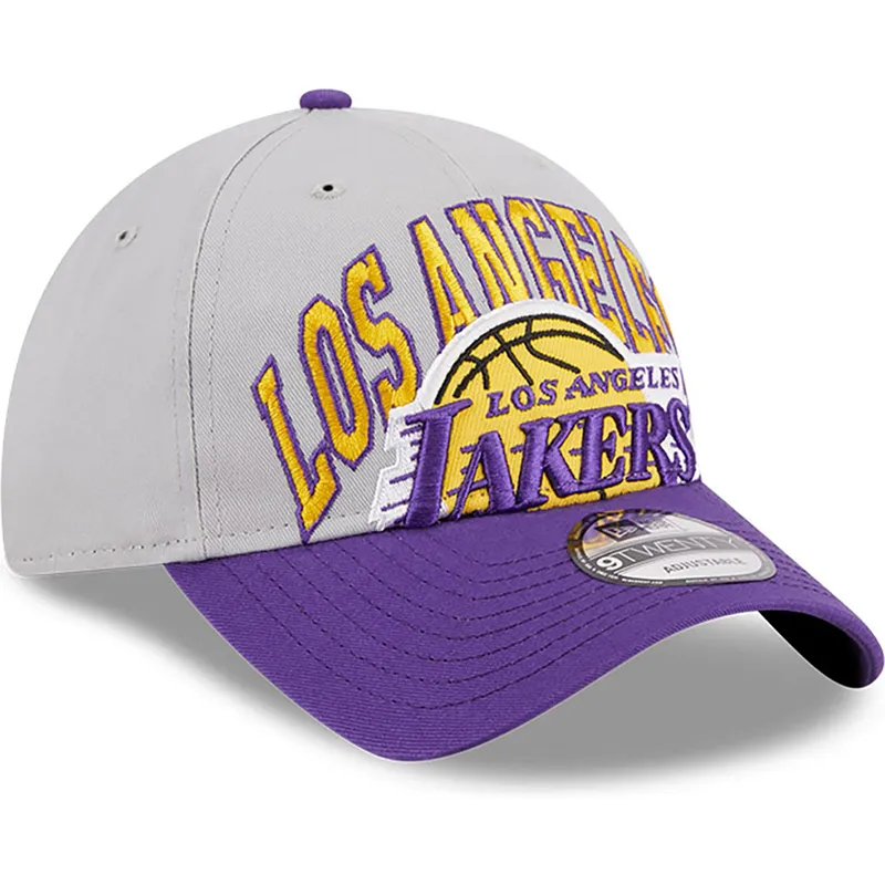 shapka-izvita-siv-reguliruem-9twenty-tip-off-2023-na-los-angeles-lakers-nba-ot-new-era