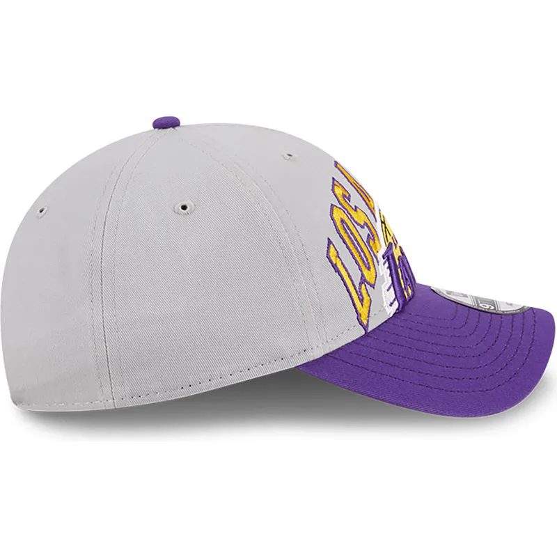 new-era-izvita-kozirka-9twenty-tip-off-2023-los-angeles-lakers-nba-siva-i-lilava-reguliruema-shapka