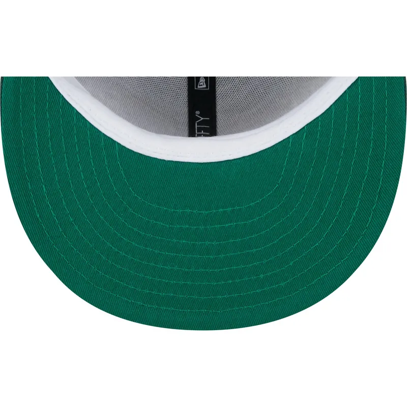 shapka-ploska-siv-snapbek-9fifty-tip-off-2023-na-milwaukee-bucks-nba-ot-new-era
