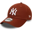 shapka-izvita-kafyav-reguliruem-9forty-league-essential-na-new-york-yankees-mlb-ot-new-era