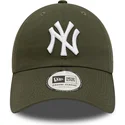 shapka-izvita-zelena-reguliruem-9twenty-league-essential-na-new-york-yankees-mlb-ot-new-era