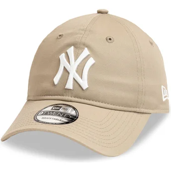 Lys brun justerbar 9TWENTY League Essential cap fra New York Yankees MLB fra New Era