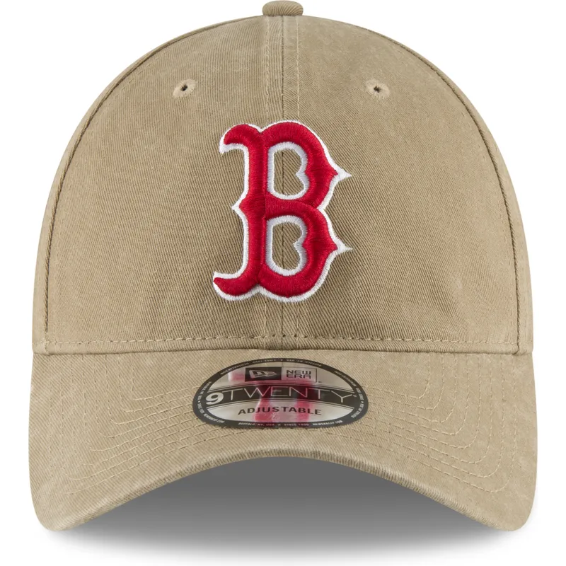 justerbar-lysebrun-buet-kasket-med-rod-logo-9twenty-core-classic-fra-boston-red-sox-mlb-fra-new-era