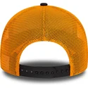 shapka-izvita-traker-cherna-snapbek-9forty-a-frame-patch-front-na-mclaren-racing-formula-1-ot-new-era