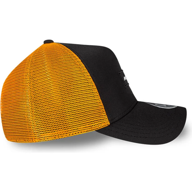 shapka-izvita-traker-cherna-snapbek-9forty-a-frame-patch-front-na-mclaren-racing-formula-1-ot-new-era