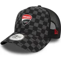 shapka-izvita-traker-cherna-snapbek-9forty-a-frame-all-over-print-check-na-ducati-motor-motogp-ot-new-era