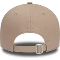 verstellbare-9forty-essential-kappe-in-hellbraun-von-new-era