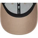 verstellbare-9forty-essential-kappe-in-hellbraun-von-new-era