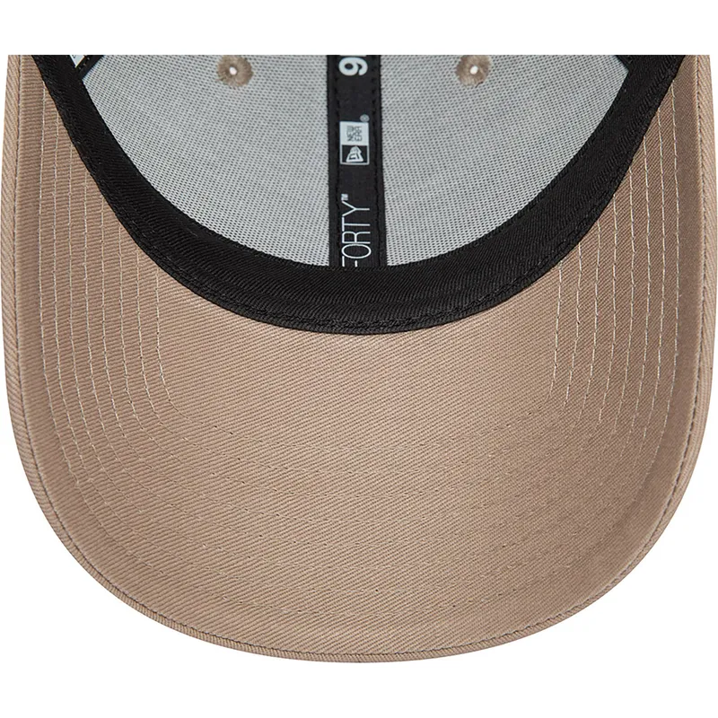 9forty-essential-verstellbare-kappe-in-hellbraun-von-new-era