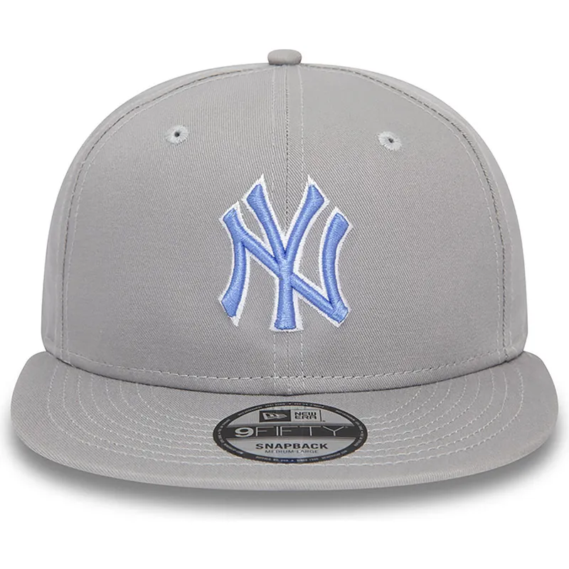 shapka-ploska-siv-snapbek-9fifty-outline-na-new-york-yankees-mlb-ot-new-era