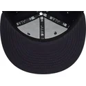 shapka-ploska-tmnosin-snapbek-9fifty-outline-na-new-york-yankees-mlb-ot-new-era
