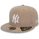 shapka-ploska-kafyav-snapbek-9fifty-repreve-na-new-york-yankees-mlb-ot-new-era