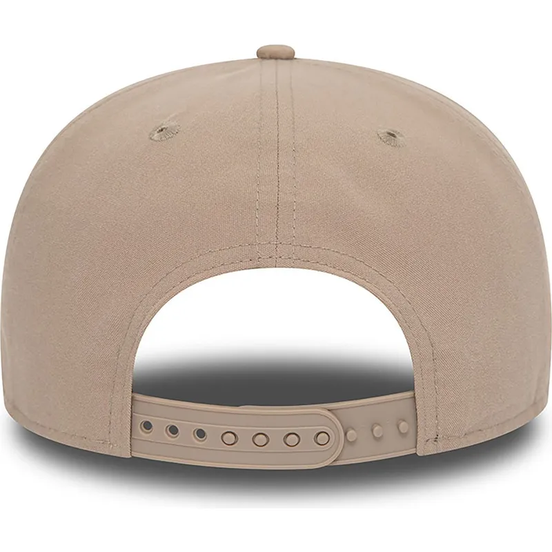 shapka-ploska-kafyav-snapbek-9fifty-repreve-na-new-york-yankees-mlb-ot-new-era
