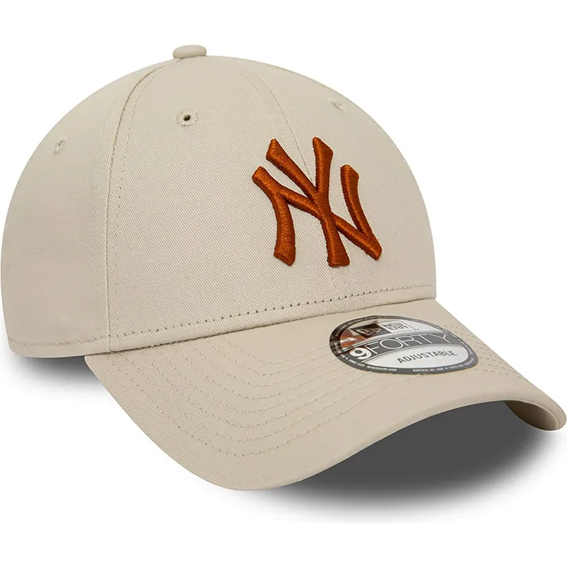 shapka-izvita-bezhov-reguliruem-9forty-league-essential-na-new-york-yankees-mlb-ot-new-era