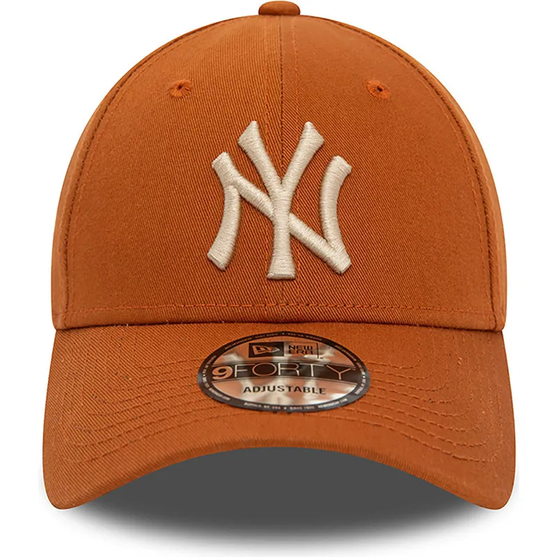 shapka-izvita-kafyav-reguliruem-9forty-league-essential-na-new-york-yankees-mlb-ot-new-era