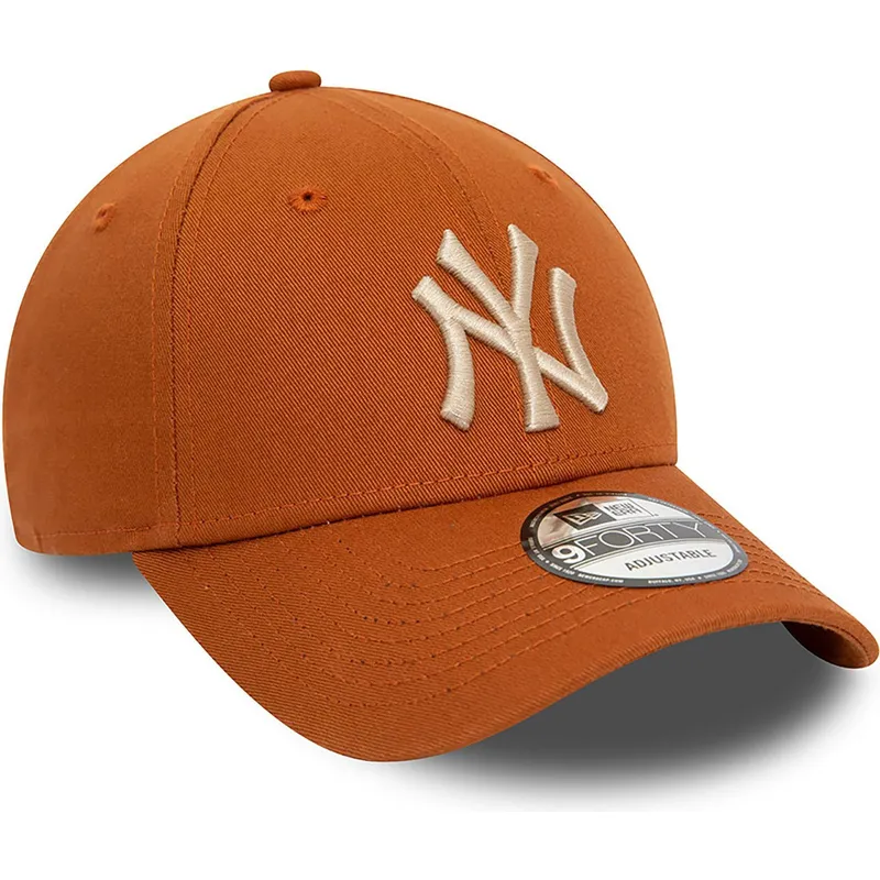 shapka-izvita-kafyav-reguliruem-9forty-league-essential-na-new-york-yankees-mlb-ot-new-era