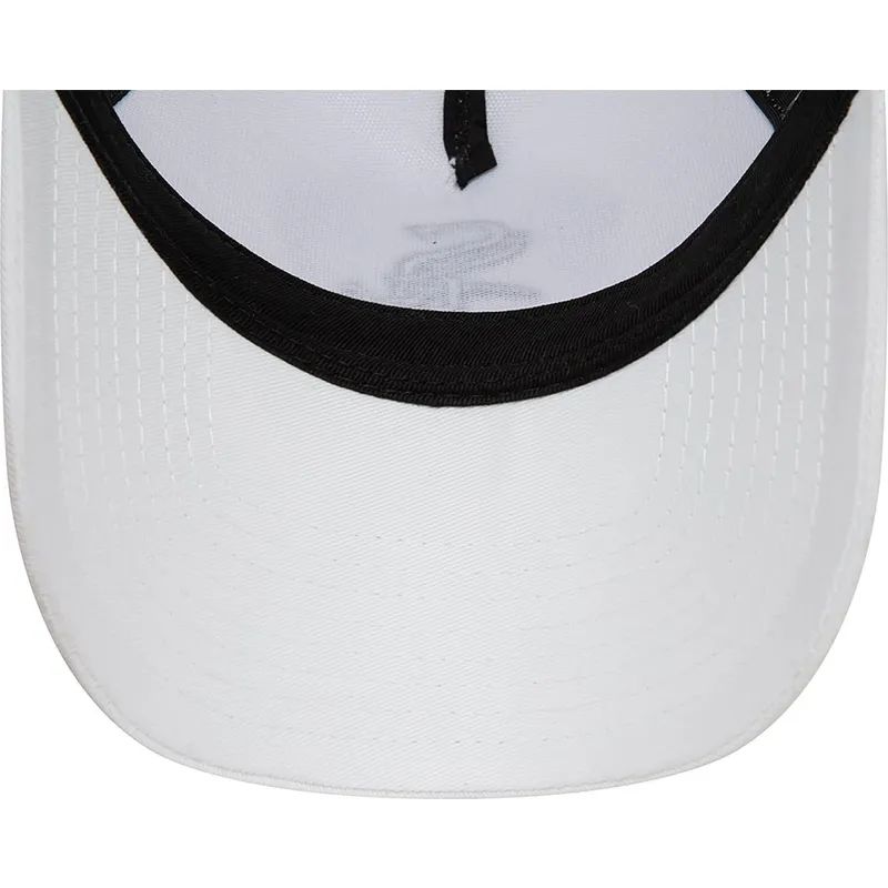 shapka-izvita-traker-byala-snapbek-a-frame-league-essential-na-chicago-white-sox-mlb-ot-new-era