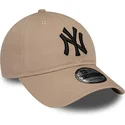 shapka-izvita-kafyav-reguliruem-9twenty-league-essential-na-new-york-yankees-mlb-ot-new-era