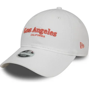 Weiße verstellbare Curved Cap für Damen 9TWENTY Wordmark Los Angeles California von New Era