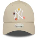 shapka-izvita-bezhov-reguliruem-9forty-flower-na-new-york-yankees-mlb-ot-new-era