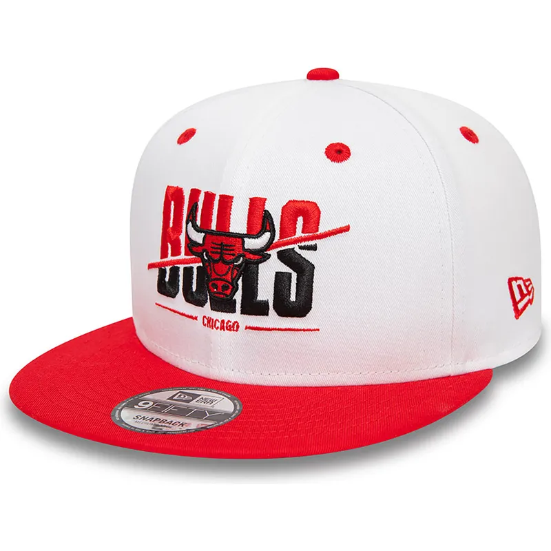 shapka-ploska-chervena-snapbek-9fifty-white-crown-na-chicago-bulls-nba-ot-new-era