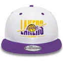 shapka-ploska-violetka-snapbek-9fifty-white-crown-na-los-angeles-lakers-nba-ot-new-era
