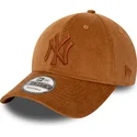 shapka-izvita-kafyav-reguliruem-9forty-cord-na-new-york-yankees-mlb-ot-new-era