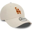 verstellbare-beige-gebogene-kappe-mit-braunem-logo-9twenty-boucle-der-los-angeles-dodgers-mlb-von-new-era