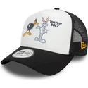 shapka-izvita-traker-cherna-snapbek-a-frame-character-na-bugs-bunny-pato-lucas-looney-tunes-ot-new-era