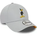 shapka-izvita-siv-reguliruem-9forty-character-na-pato-lucas-looney-tunes-ot-new-era