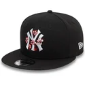 shapka-ploska-cherna-snapbek-9fifty-flower-icon-na-new-york-yankees-mlb-ot-new-era