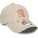 beige-justerbar-9forty-team-outline-new-york-yankees-mlb-kasket-fra-new-era