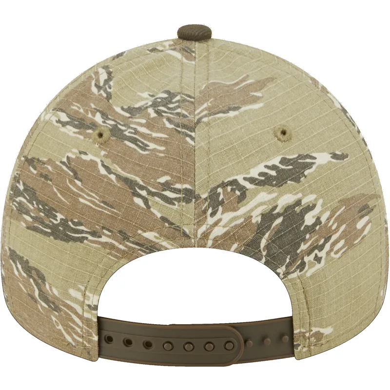 shapka-izvita-kamuflazh-snapbek-9forty-a-frame-two-tone-tiger-na-new-york-yankees-mlb-ot-new-era shapka-izvita-kamuflazh-snapbek-9forty-a-frame-two-tone-tiger-na-new-york-yankees-mlb-ot-new-era
