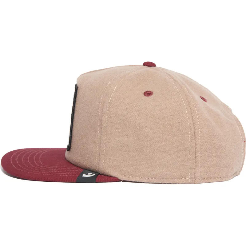 shapka-ploska-kafyav-snapback-na-gorra-plana-marron-y-roja-snapback-caballo-stallion-free-rider-the-farm-flats-the-farm-ot-goori